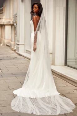 Alamour Made-To-Order Bridal Gowns Pearl Veil