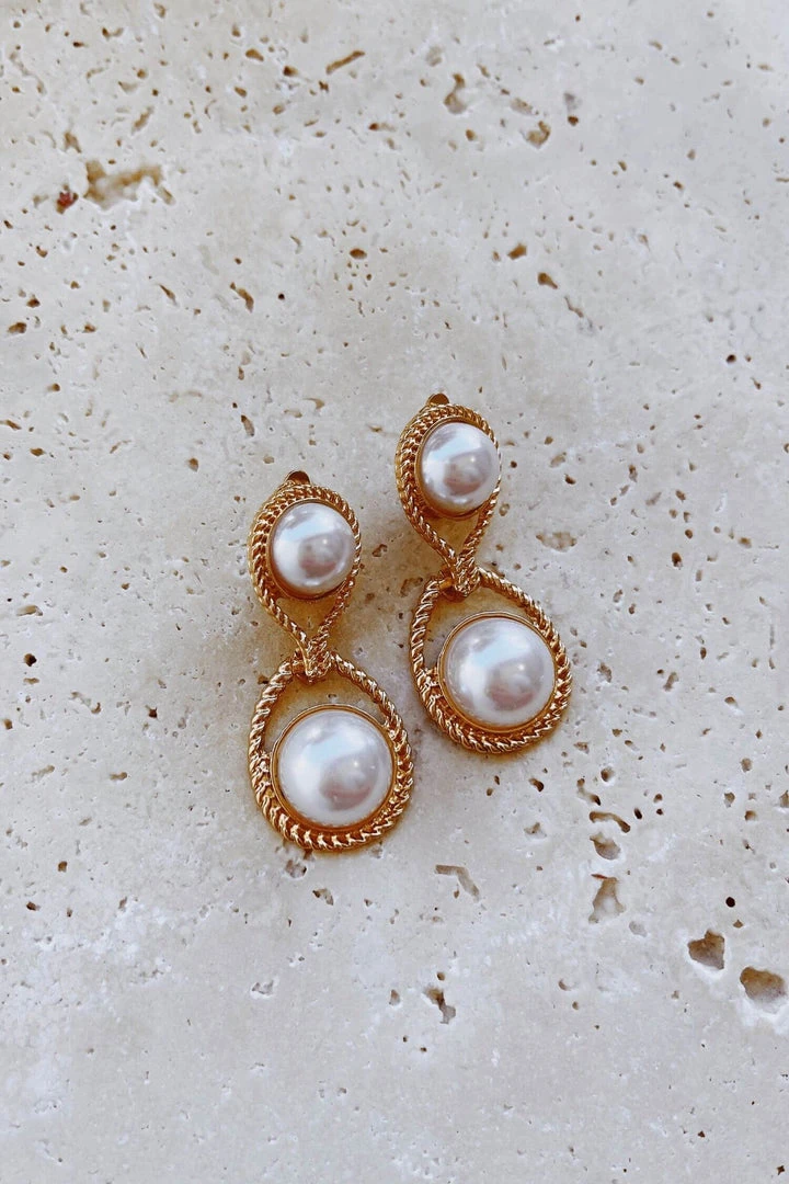 Alamour The Label Ariah Gold Pearl Drop Earrings 1 Alamour The Label Ariah Gold Pearl Drop Earrings
