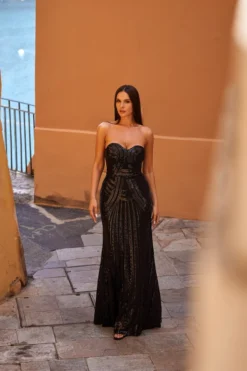 Alamour Made-To-Order NEW ARRIVALS Saemira - Black 3 Alamour Made-To-Order NEW ARRIVALS Saemira - Black