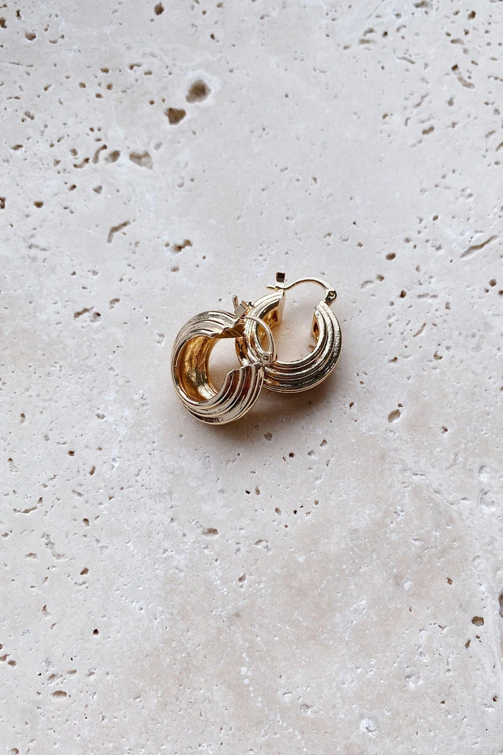 Alamour The Label Nalani Textured Hoop Earrings 3 Alamour The Label Nalani Textured Hoop Earrings