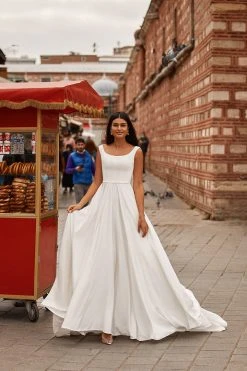 Alamour Made-To-Order Elnara Gown