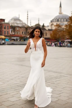 Alamour Made-To-Order Bridal Gowns Nazan Gown