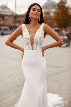 Alamour Made-To-Order Bridal Gowns Nazan Gown