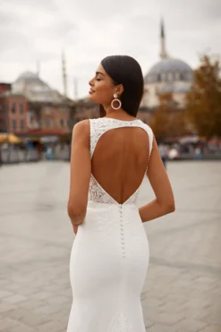 Alamour Made-To-Order Bridal Gowns Nazan Gown