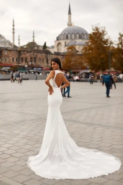 Alamour Made-To-Order Bridal Gowns Nazan Gown