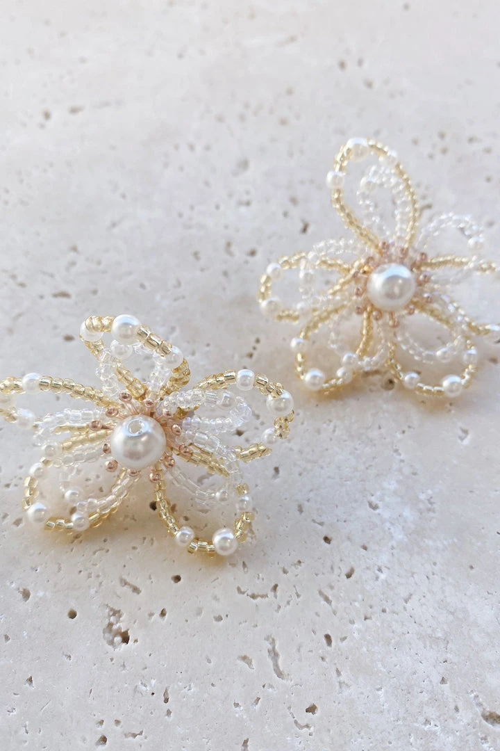 Alamour The Label Earrings Amour Flower Pearl Studs Alamour The Label Earrings Amour Flower Pearl Studs