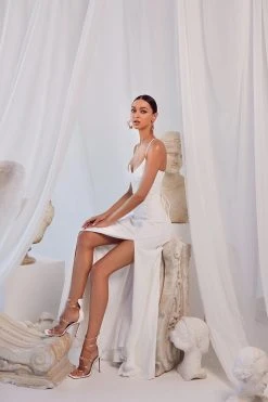 Alamour The Label Alma - White A-Line Gowns