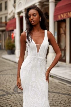 Alamour Made-To-Order PROM & FORMAL Meghan - White